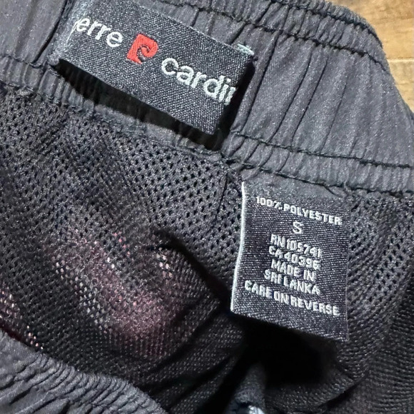 Vintage 90s Pierre Cardin board Shorts black red gray floral  logo USM classic - Picture 3 of 3